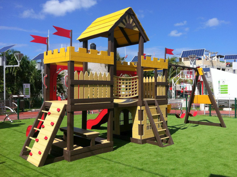 Parques y Juegos Infantiles para Exteriores en Madera Plástica